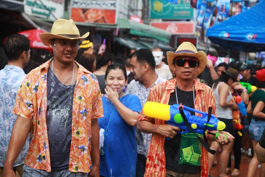 Songkran, la plus grande bataille d’eau du monde !