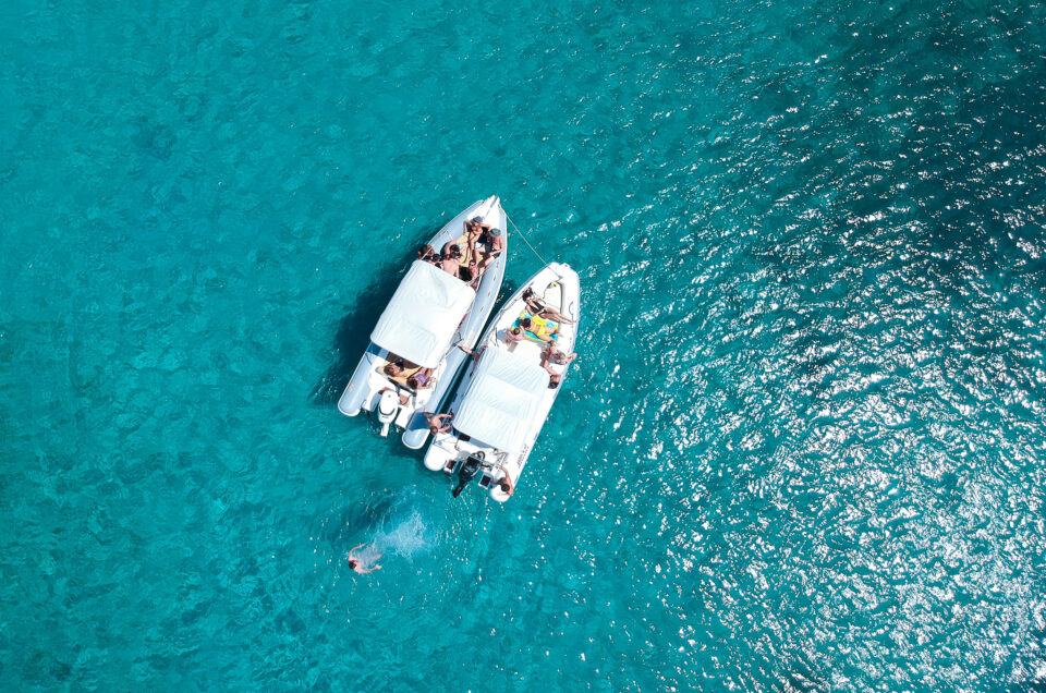 Louer un bateau sans permis pendant ses vacances